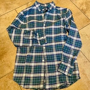 Vineyard Vines flannel plaid button down. Size Medium (12-14).